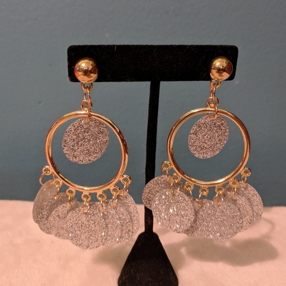 πHP 5/23πLast 1 in Silver! Hoop Glitter Earrings - Picture 1 of 1